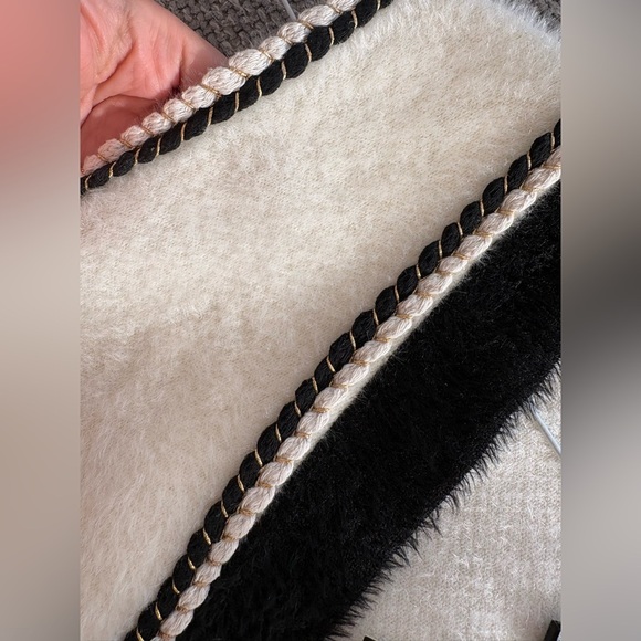 QED London Ivory Contrast Trim Vest S/M – NWT - Picture 10 of 14